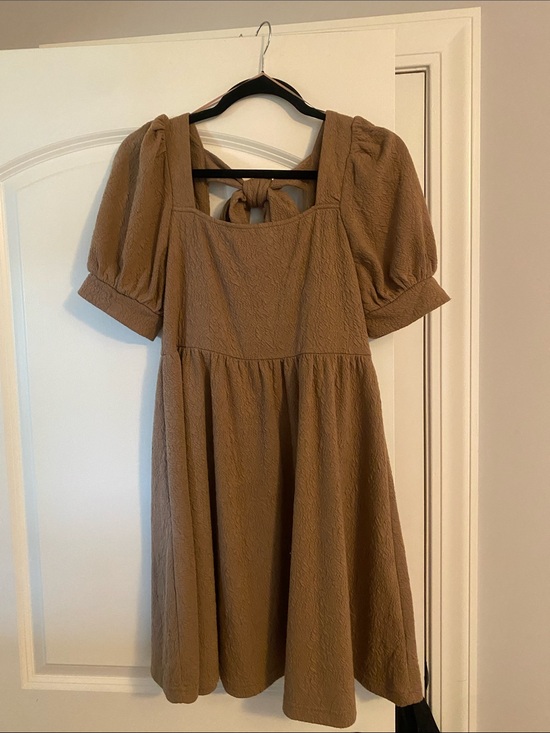 mine Dresses & Skirts - Mine Textured Puff Sleeve Dress in Camel